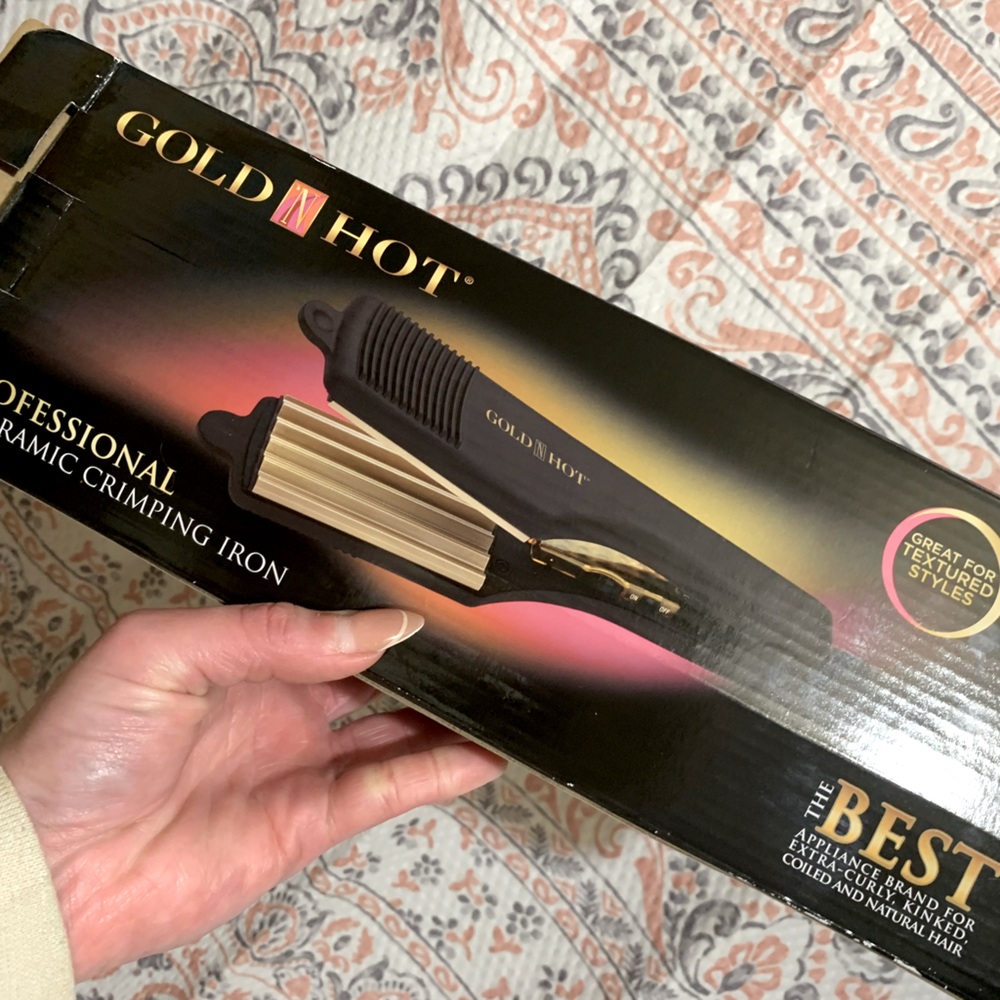 Gold ‘N Hot professional 2” ceramic crimping iron